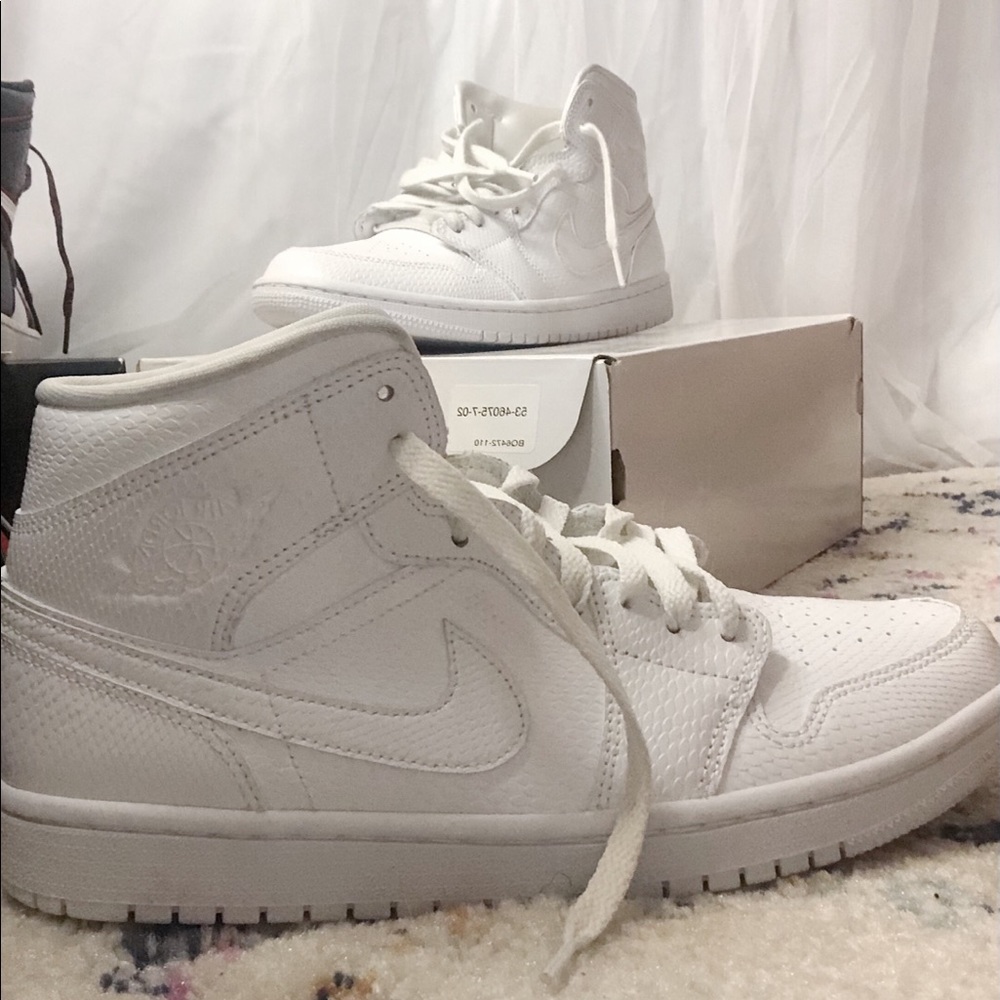 Jordan 1’s Mens Size 8. Womens size 9.5